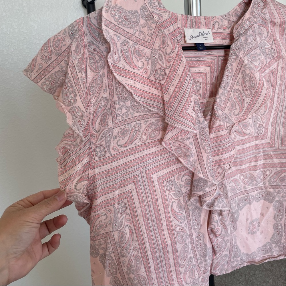 💛 3/$12 Universal Thread Sleeveless Flutter Ruffle Shoulder Blouse Large - Picture 2 of 5